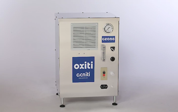 Ozone generator for cleaning drinking water in poultry and broiler industry