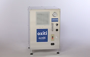 Générateur d'ozone pour le nettoyage de l'eau potable dans l'industrie de la volaille et des poulets de chair