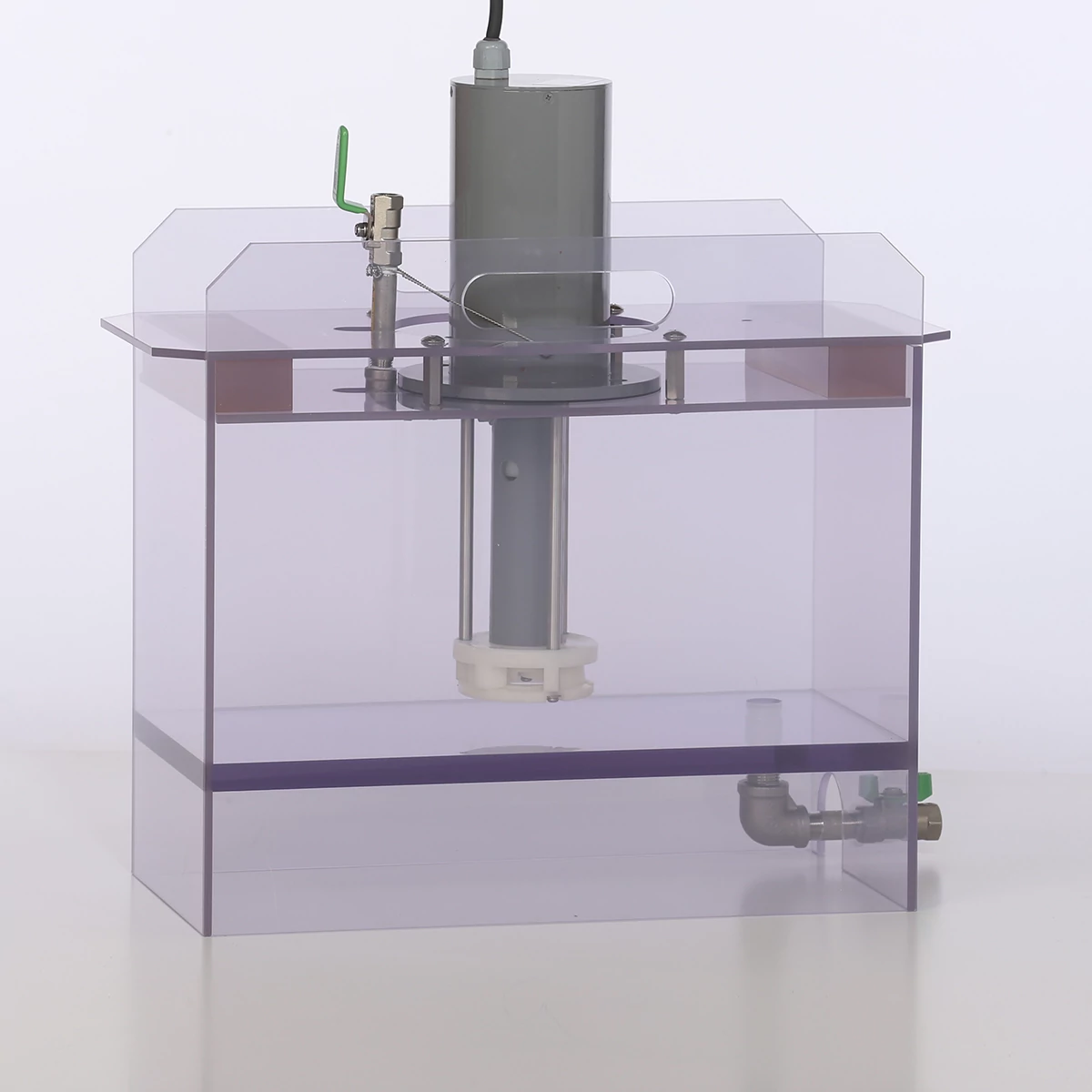 générateur de nanobulles acniti microstar fs302 dans le réservoir d'eau